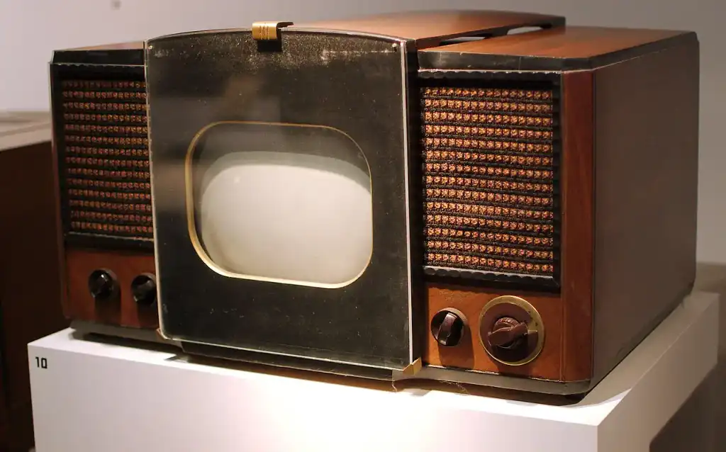 RCA 630-TS, The First Mass-Produced Television Set